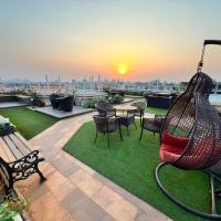 Juhu Getaway with Rooftop Pad!