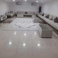 استراحة لازورد -Lazord rest, hotel near Ras Al Khaimah International Airport - RKT, Al Ḩamrānīyah