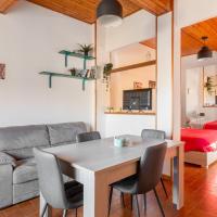 Social Costa-Holiday & Business Apartment