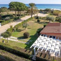 The sound of the sea -Amazing villa 30mt from the beach, hotel a Costa Rei