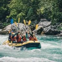 Camp Divlja Rijeka、Humのホテル