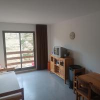 Apartamento a pie de pistas Port del Comte，拉加瑪艾佩德拉的飯店