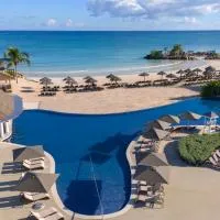 Royalton Hideaway Blue Waters - Montego Bay, An Autograph Collection All-Inclusive Resort - Adults Only, hotel v destinaci Falmouth