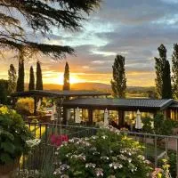 Agriturismo La Sovana, хотел в Сартеано