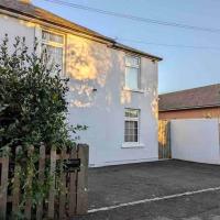 Little Knapp Cottage, East of Church Road, Chichester, West Sussex PO19 7YH