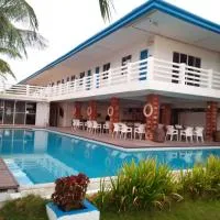 Brizo Hotel and Beach Resort Bataan, hotel v mestu Morong