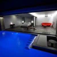 Secret Pool villa Seji, hotel u blizini zračne luke 'Zračna luka Iejima - IEJ', Bise