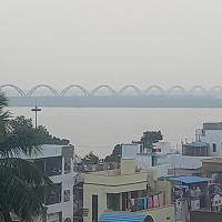 River view nectaar estates: Racamandri, Rajahmundry Havaalanı - RJA yakınında bir otel
