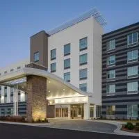 Fairfield by Marriott Inn & Suites Huntsville Redstone Gateway، فندق في هانتسفيل
