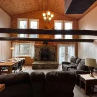 Weekend Getaway, Family vacation comfort cabin, khách sạn ở Guys Mills