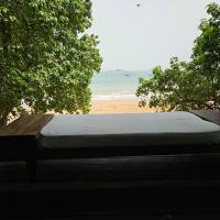 Busua Beach House, hotell i Busua