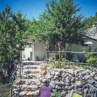 Robinson Haus Ivan No Electricity, hótel í Makarska