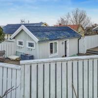 Awesome Home In Hn With Kitchen