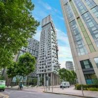 Large Canary Wharf 2 Bed Apartment with High Rise view