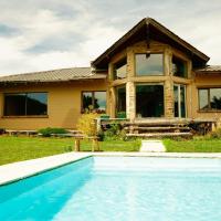 hermosa casa a una cuadra del lago, hotel near San Carlos De Bariloche Airport - BRC, San Carlos de Bariloche