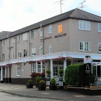 The Falcon Hotel, hotel in Farnborough