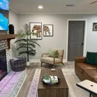 Modern 2BR Aparment near NC ZOO w Parking, hotel v destinácii Asheboro