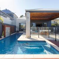 East Fremantle East Fremantle에 위치한 호텔 Stella Retreat - Townhouse with pool