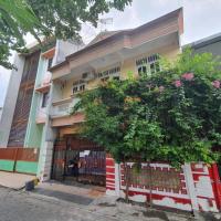 SPOT ON 93681 Qodri Homestay Syariah, hotel v destinácii Surabaya (Gubeng)