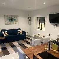 Entre Aix et Marseille – hotel w mieście Rognac