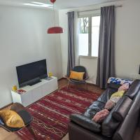 Maison Luxe avec Jardin, 5 Chambres, Home Cinéma - Métro 1