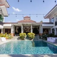 Teofely Gardens Resort near Tagaytay, готель у місті Silang