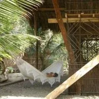 Pajarito Eco-Lodge frente al mar, hotel en Cedro