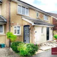 Knaphill - 2 Bed House - Private Garden & Parking