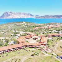 A/C, sea view, 400 from the beach, Hotel in Punta Molara