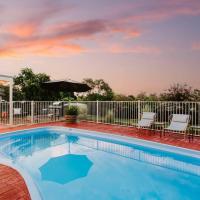 Macquarie Manor - Experience Grand Country Living