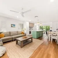 Large Noosaville Gem - Off Gympie Terrace, hotel v destinaci Noosaville