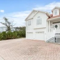 4BR house, 2 blocks from the beach, Hotel in St. Augustine