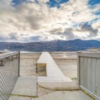 Manson Lake House with Grill Steps to Lake Chelan!