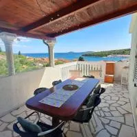 Apartmani Ela, hotel i Prvić Luka