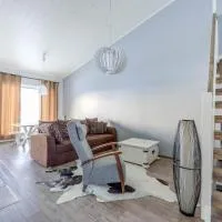 Skivillas 28 A 10 Lake view Incl WiFi, Fireplace, Sauna – hotel w mieście Hyrynsalmi