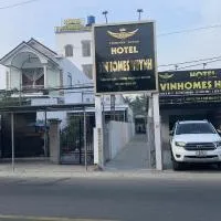 Khách Sạn Vinhomes Huỳnh Hotel, отель в городе Ben Tre