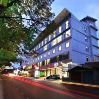 Neo Dipatiukur Bandung by ASTON、バンドン、Coblongのホテル