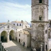 Casa MaLù 18 Cin I T 0 7 1 0 3 3 B 4 0 0 0 8 8 3 3 2: Monte SantʼAngelo'da bir otel