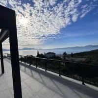 Amazing Villa By The Sea, готель у місті Палерос