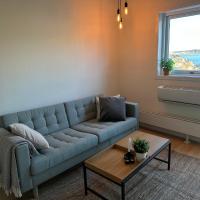 Modern seaview house Ilulissat, hotel near Qasigiannguit Heliport - JCH, Ilulissat