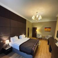 VİVA BOUTIQUE & MIRROR DELUXE HOTEL's BAKU, hotelli kohteessa Baku alueella Yasamal 