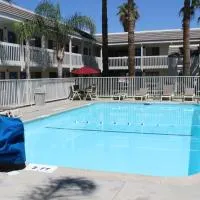 Motel 6-Coalinga, CA - East, хотел в Коалинга