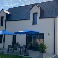 Maison de vacances à Sarzeau à 5 min de la plage à pieds, hotel a Sarzeau