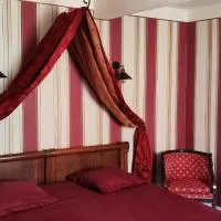Suite Napoléon - La Halte d'Eugénie, hotel em Félines-Termenès