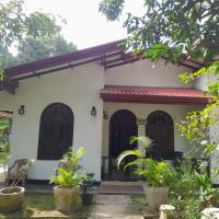 JANA HOUSE, Koggala Airport - KCT, Galle, hótel í nágrenninu