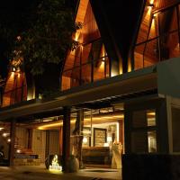 Villa Morphosis，位于BerpodakNotohadinegoro Airport - JBB附近的酒店