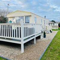 Shell Beach Holiday Home Mersea Coopers Beach