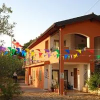 B&B PIBITZOI، فندق في Nurallào