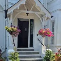 Claridge House Retreat Centre Inc Continental Vegetarian or Vegan Breakfast, hotel Lingfieldben