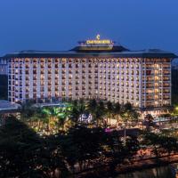 Hotel Chatrium Royal Lake Yangon, hotel en Tamwe Township, Yangón